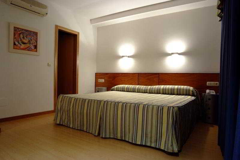 Colon Tuy Hotel Tui Kültér fotó